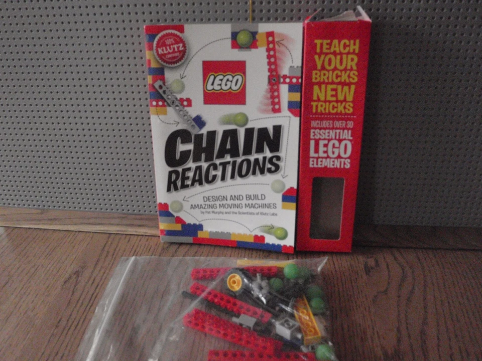 Lego Idea Book b15other03 Chain Reactions (Complete) Wal - Image 1 of 1