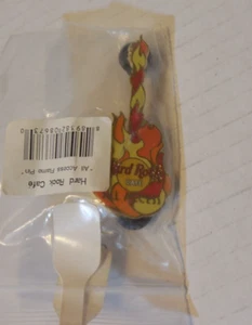 Hard Rock Cafe Gitarren Pin All Access Flame Fire Red Orange Gelb - Bild 1 von 6