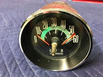 Oldsmobile Starfire 1964 1965 1966 consola central 6000 rpm tacómetro OEM Foto 1 de 4