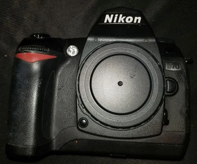 Nikon D D70 6.1MP Digital SLR Camera - Black (Body only) Plus Battery - Image 1 of 4