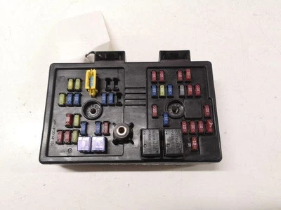Scatola fusibili Chevrolet Captiva C100, C140 96821082 2.0 Diesel 110kw 27063755 - Immagine 1 di 3