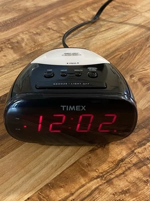 Timex T118B Nightlight Alarm Clock - Image 1 of 4