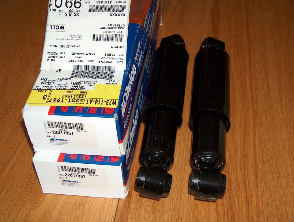 1963 年至 1982 年 Corvette NOS 后部原装型油减震器通用 #22011967,最后一次运行。  — 第 1/1 张图片
