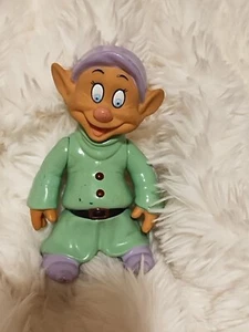 DISNEY SNOW WHITE AND THE SEVEN DWARFS DOPEY THAILAND FIGURE - Picture 1 of 7