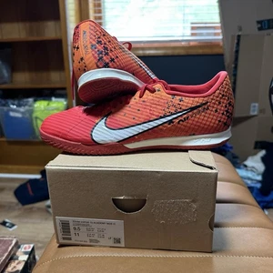 NEW Nike Air Zoom Mercurial Vapor 15 MDS Mens Sz 9.5 Indoor Soccer Shoes Futsal - Picture 1 of 5