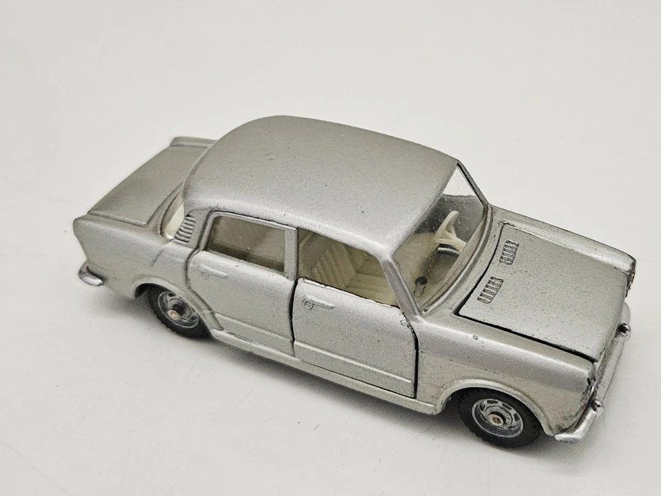 MEBETOYS A9 FIAT 1100 R  - 1/43 - ORIGINAL MINT - SILVER - Immagine 1 di 4