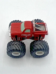 Monster Truck AMT Night Life II 1980 rojo fundido a presión mini juguete todo terreno 4x4 - Imagen 1 de 10