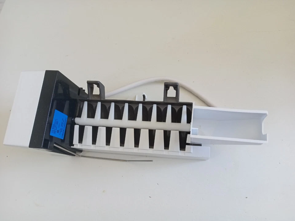 Repuesto Máquina de Hielo Haier HIBLMK para Uso Congelador en Ref. Modelo HT21TS80 Foto 1 de 4