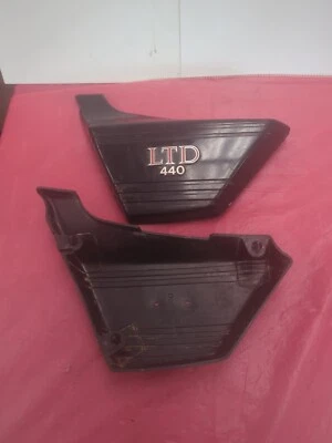 Cubierta de cuadro lateral Kawasaki KZ440 A4 LTD 1980-1983.  Par Foto 1 de 4