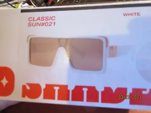 Brand New in Box MAD SHADE Designer Sunglasses Classic Retro SUN S-21 WHITE - Picture 1 of 2