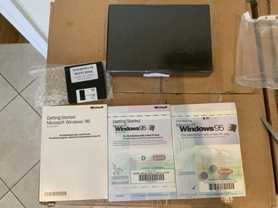 Windows 98 operating system with Boot Disk (floppy) + manual - Image 1 of 4