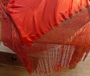 Vintage Coral Red Chinese Silk Piano Shawl Menton with Long Fringes YY366 - Picture 1 of 11