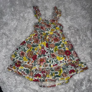 Cupcakes and Cashmere Girls Dress Size 5T Floral Ruffle Sundress Bow Toddler - Picture 1 of 6