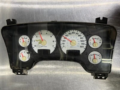 Grupo de velocímetro 56051101AF de 2004 Dodge RAM 1500 AT 10332310 Foto 1 de 4