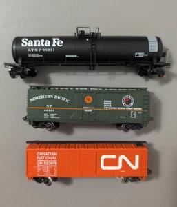 2 Güterwagen von Atlas und ein Kesselwagen ohne OVP - Bild 1 von 17