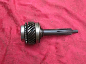 Used Original MUNCIE 4 SPEED TRANSMISSION M21 INPUT SHAFT 26 teeth - Picture 1 of 6