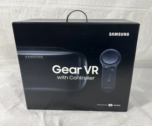 SAMSUNG Gear VR (2017 Edition) with Controller for Galaxy S8 New Open Box - Picture 1 of 8