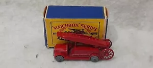 MATCHBOX DENNIS FIRE ENGINE 09-A IN BOX MADE IN ENGLAND - Picture 1 of 5