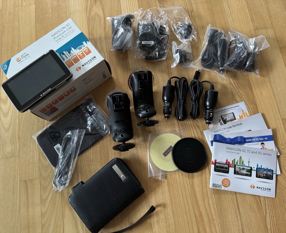 Navigon 92 Premium Live Navi OVP mit Bluetooth-Freisprechen  ***Top Zustand*** - Bild 1 von 4