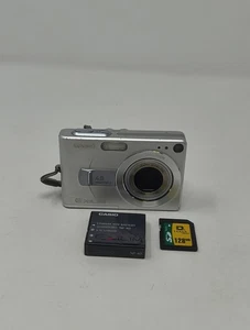 Casio Exilim EX-Z40 4,0 megapixel fotocamera digitale argento con batteria e scheda SD - Foto 1 di 6