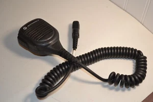 Micrófono altavoz remoto OEM Motorola PMMN4071AL para radio XPR3300 XPR3500 y "e" - Imagen 1 de 4