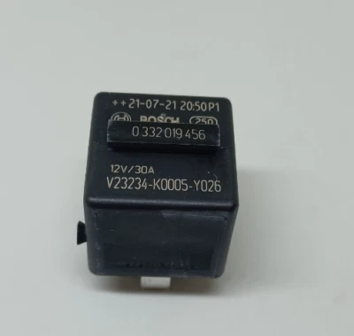 Relé principal de inyección de combustible multiusos Bosch 0332019456 Foto 1 de 3