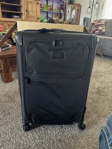 BRAND NEW TUMI Alpha 2 Nylon Softsided Suitcase - Black ROLLS LIKE SILK! - Picture 1 of 12