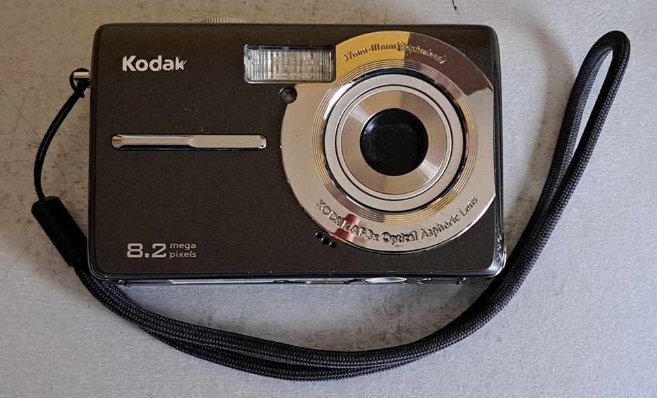 Kodak EasyShare M853 Digitalkamera - Bild 1 von 2