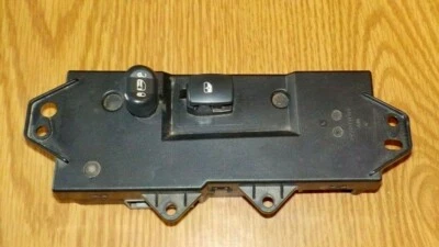 2005 克莱斯勒 Pacifica 右乘客电源窗锁开关 04685982AF — 第 1/3 张图片