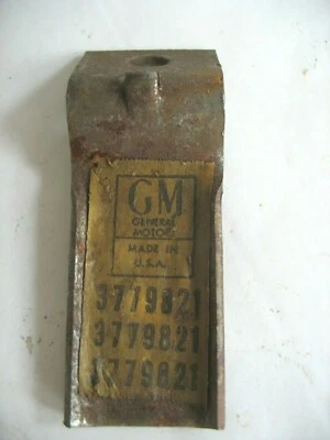 Soporte de tubo de escape #3779821 para Chevrolet Impala Bel Air Biscayne GM 61-64 Foto 1 de 4