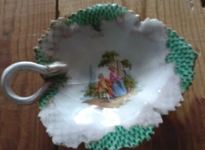 EARLY ANTIQUE PICKLE DISH  MEISSEN STYLE HAND PAINTED WITH GREEN SCALE - Picture 1 of 12