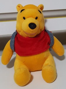 DISNEY WINNIE THE POOH OSO DE PELUCHE MOCHILA DE PELUCHE 15 CM SENTADO JUGUETE SUAVE - Imagen 1 de 2