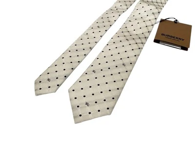 Corbata Burberry Blanca Logo Caballo Elegante Delgada Usada Buen Estado Foto 1 de 4