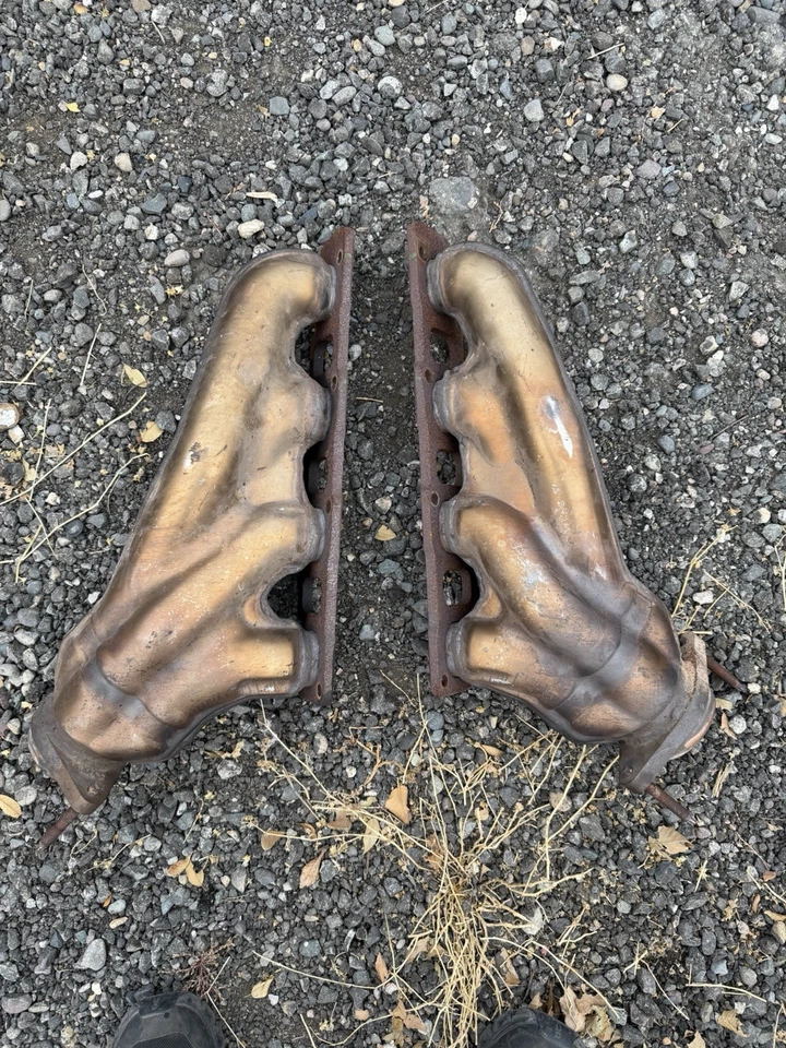 COLECTOR DE ESCAPE LADO IZQUIERDO HEMI DODGE CHRYSLER JEEP 6,1 L 6,4 L Foto 1 de 4