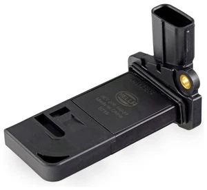 Mass Air Flow Meters Air Mass Sensor 5-Pin Bolted (8Et 009 149-511) OEM Hella - Picture 1 of 3