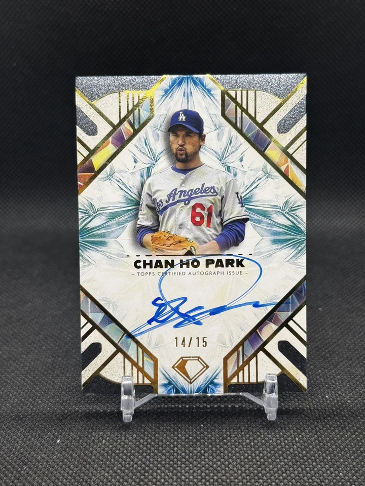 Topps Diamond Icons Chan Ho Park 2025 azul automático/15 Dodgers Foto 1 de 2