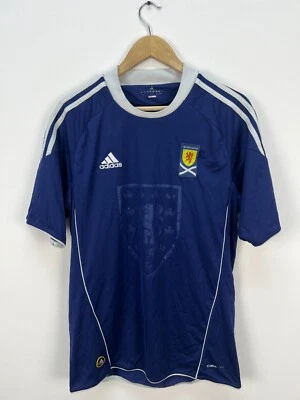 Scotland 2010/2011 Home Football Shirt Soccer Jersey Size M - Image 1 of 4