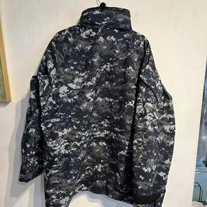 US Navy Working Parka Gore-Tex Jacket Mens Large Long Digital Camo Blue Shell - Picture 1 of 9