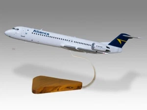 Fokker 100 Alliance Airlines Desk Wood Airplane New Model Small Scale 1/100 - Picture 1 of 12