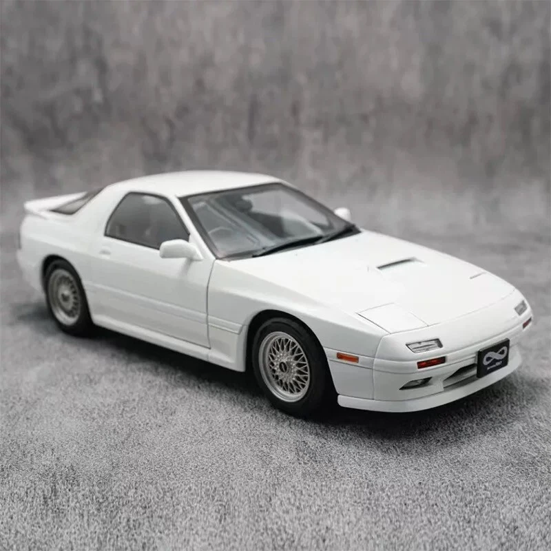 Mazda SAVANNA RX-7 INFINI FC3S 1:18 RX7 Alloy Car model 1:18 - image 1 of 4