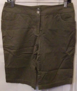 Chico's Women's Shorts Size 0 Short Dark Army Green Bermuda Stretch Inseam 11" - Picture 1 of 4