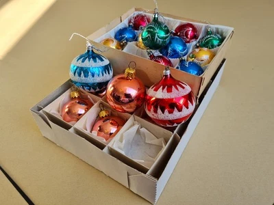 Christbaumkugeln, Weihnachtsbaumkugeln, alt, bunt, rosa (überwiegend) aus Glas - Bild 1 von 4