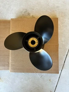 10 7/8 x 11 Outboard Boat Propeller For Mercury 25-70HP 13Tooth RH 48-85632A40 - Foto 1 di 4