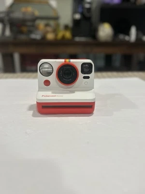 Polaroid Now Red White Built-In Flash Auto Focus Instant Camera - Image 1 of 4