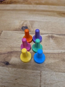 Trivial Pursuit 25th Anniversary Edition Pieces ( 6 piece set) - Picture 1 of 2
