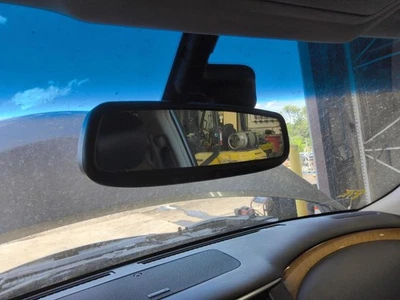 Espejo retrovisor interior delantero central usado se adapta a: Infiniti QX80 2014 con navegación Foto 1 de 4