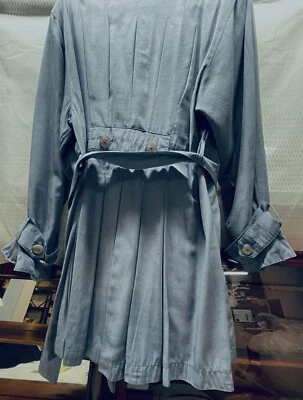 $25.00 OFF   J Gallery 1980's Knee Length Swing Trench Coat Pleated Size 8 - Image 1 of 4