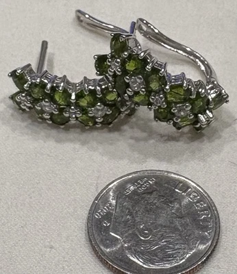 Pendientes de rodio sobre plata de ley dióxido de cromo verde Foto 1 de 4