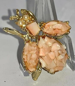 Bee Peach Gemstone Chips Pearl Eyes Vintage Gold Pin Brooch D-7087 - Picture 1 of 3