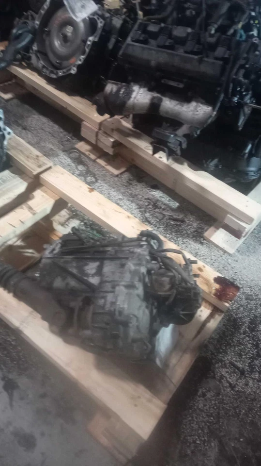 2003 Toyota Sequoia Transfer Case Assembly OEM 3611034040 4WD 300K Miles - Image 1 of 4